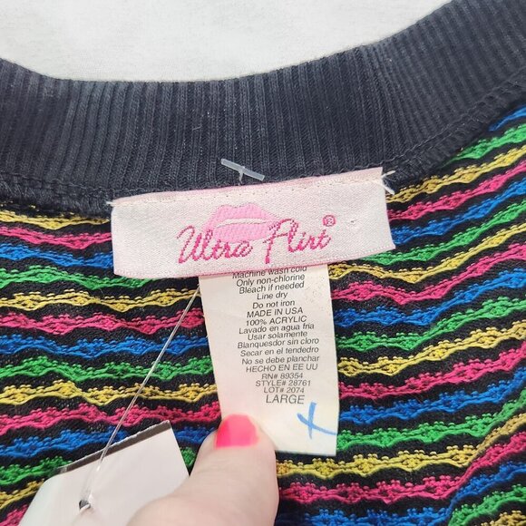 Ultra flirt made in USA juniors rainbow hearts tank top size small Small
Lot I - Picture 4 of 7